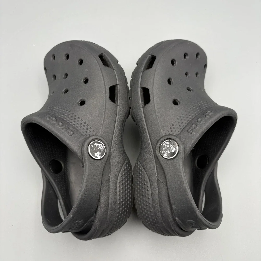 Crocs Classic Clog Kids Size 10 Shoes Black Closed Toe Sandals